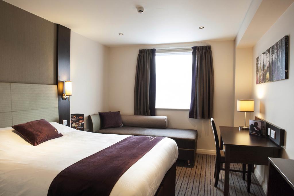 Premier Inn Dundee Centre エクステリア 写真