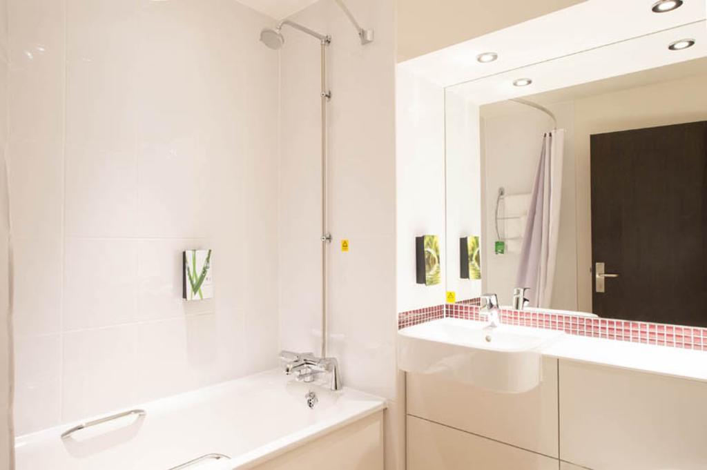 Premier Inn Dundee Centre エクステリア 写真